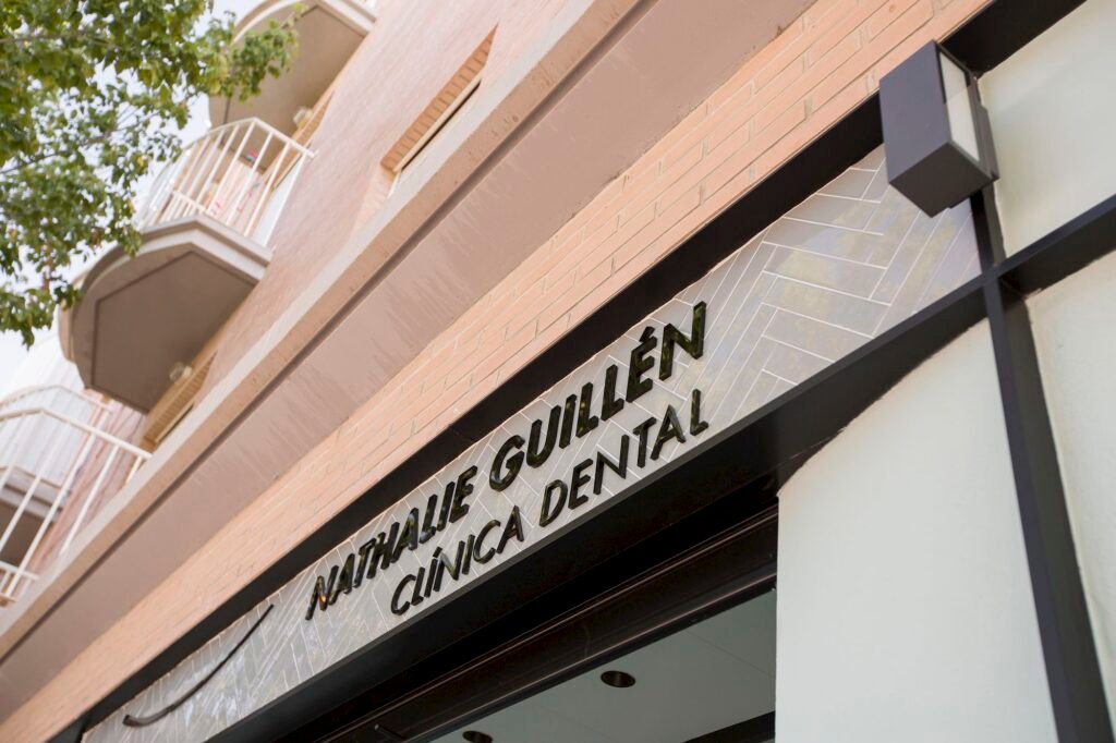 clínica dental Nathalie Guillén Pobla de Farnals